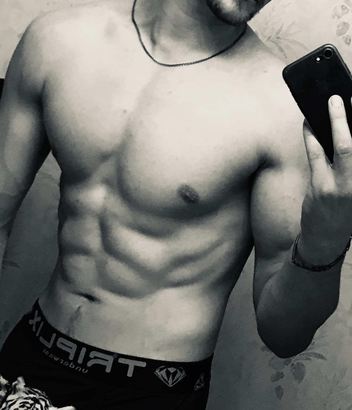 Profil de Cristian, 26 ans, Escort Gay Monaco à Puilacher