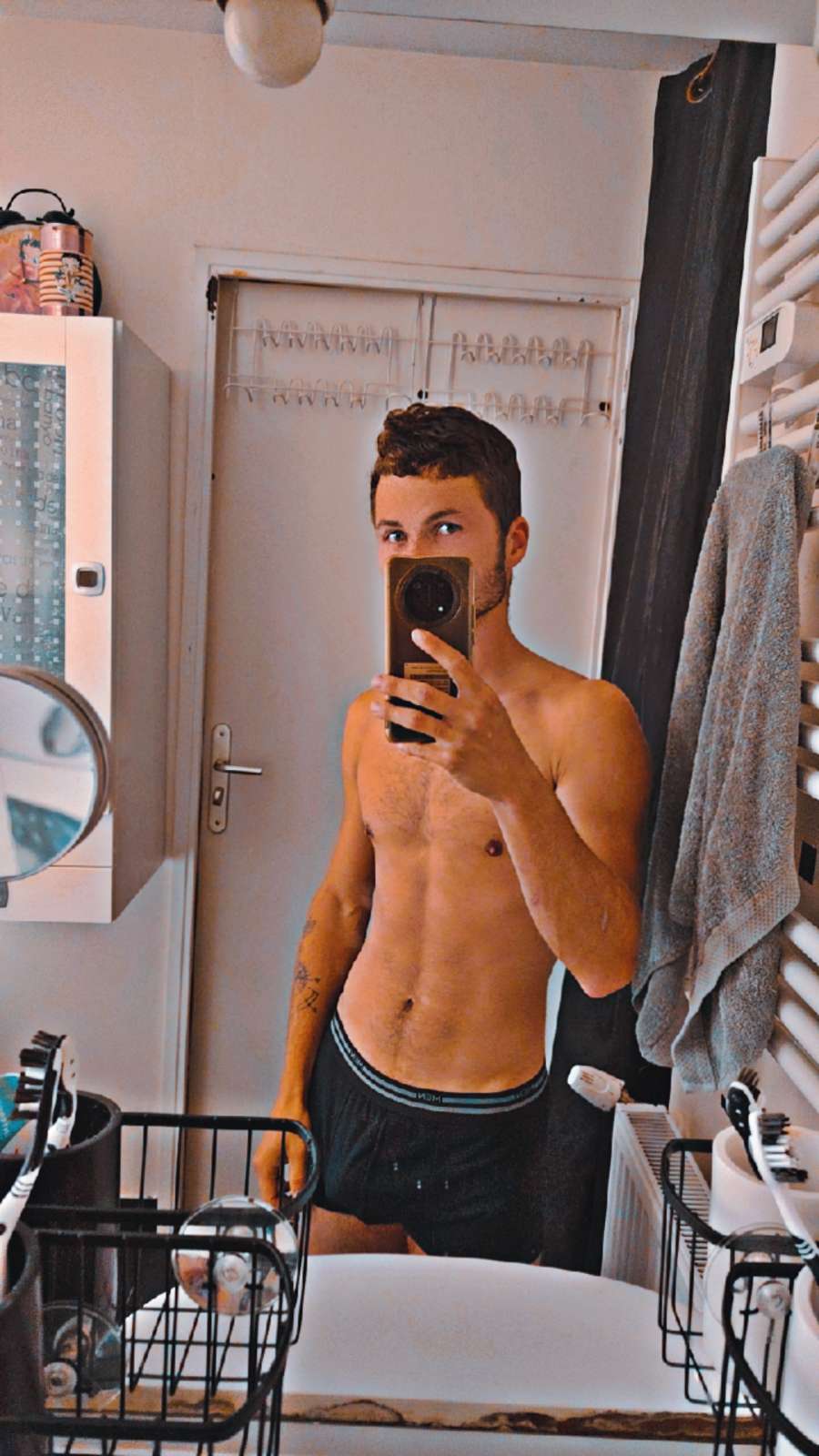 Profil de Georges-henry, 24 ans, Escort Gay Monaco à Cazevieille