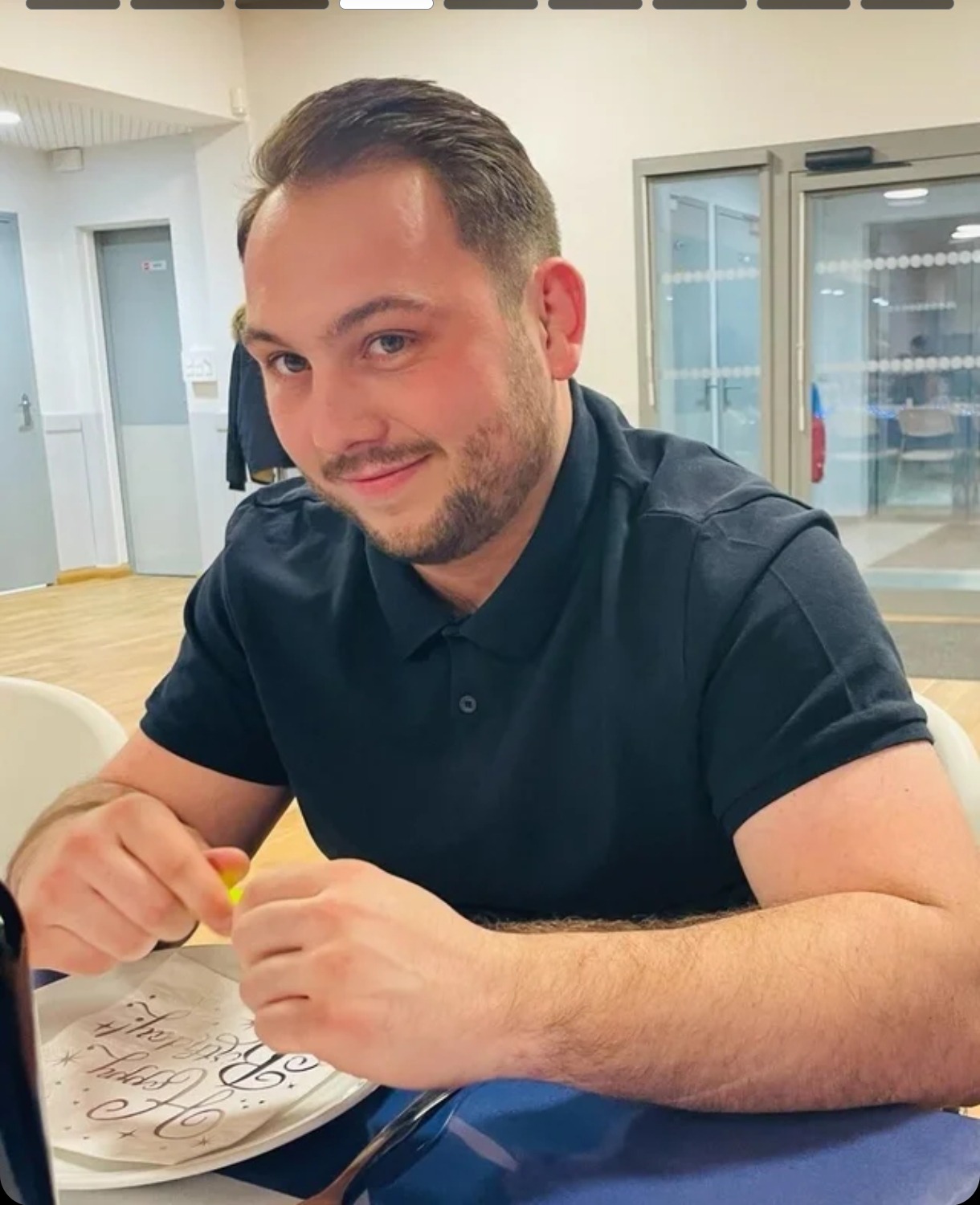Profil de Efraim, 29 ans, Escort Gay Monaco à Bélarga