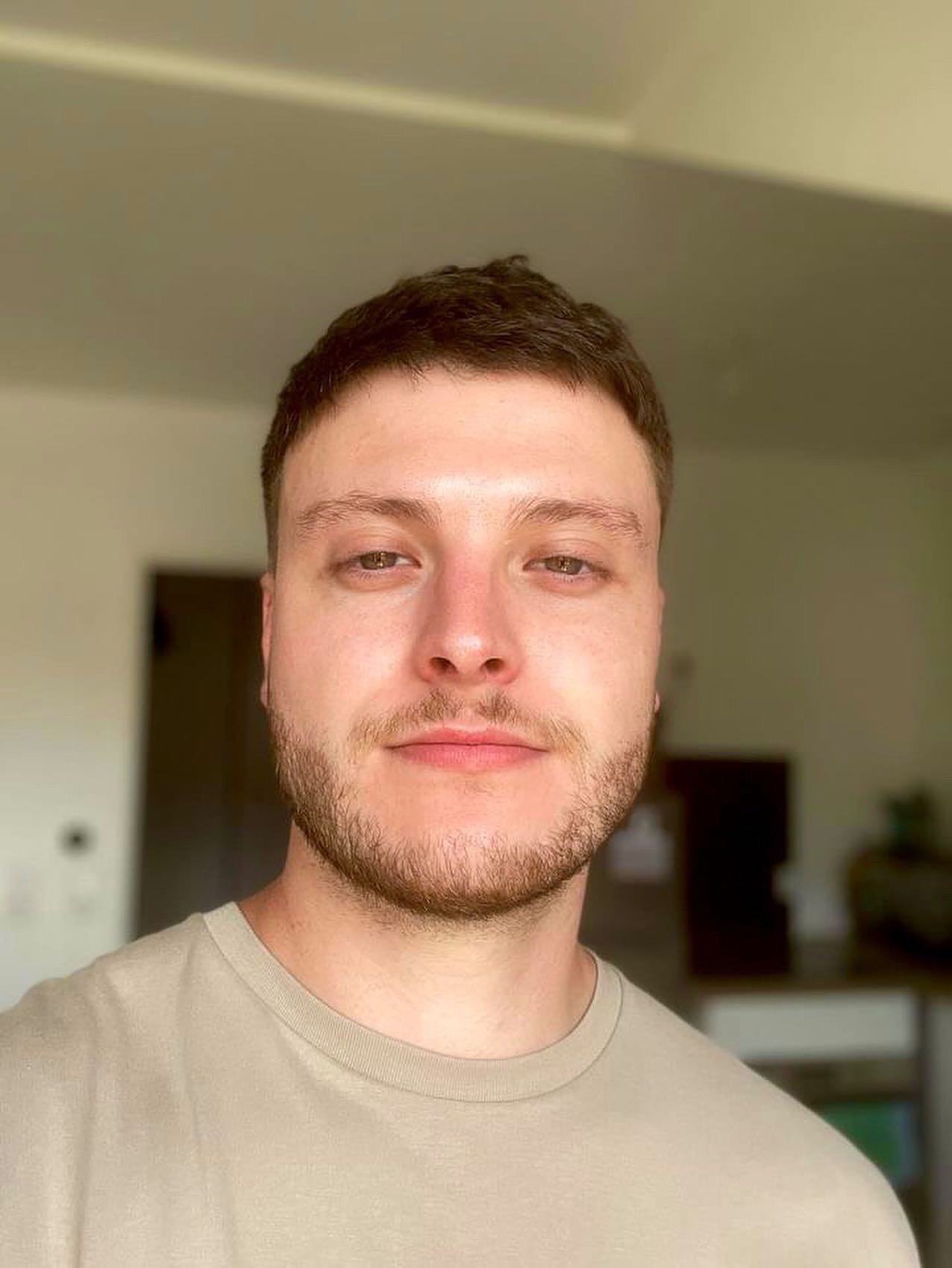 Profil de Heli, 27 ans, Escort Gay Monaco à Belvézet