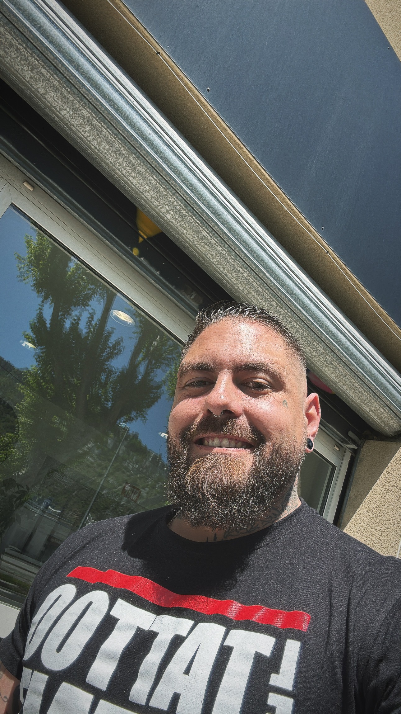 Profil de Bah, 36 ans, Escort Gay Monaco à Montdurausse