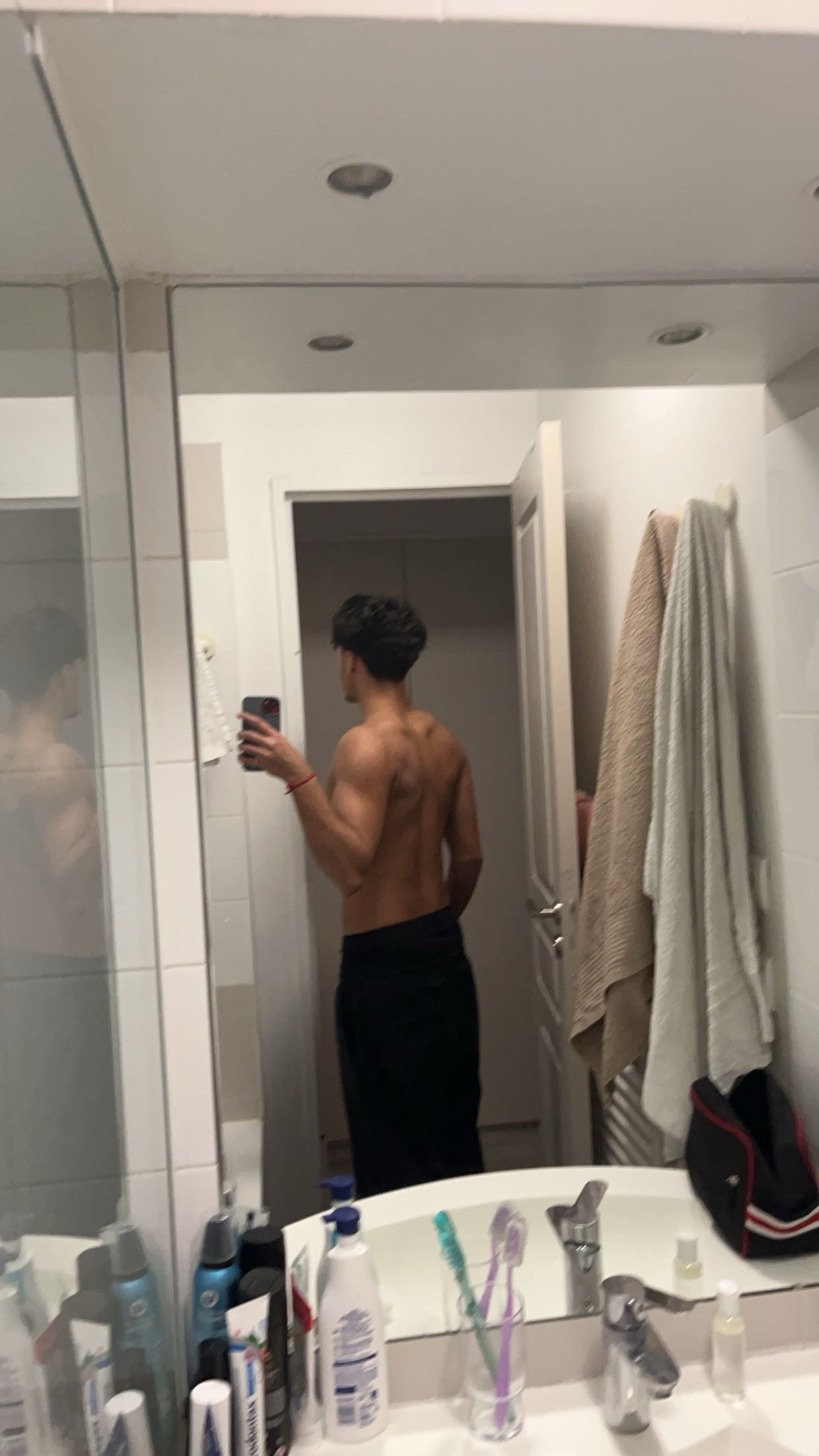 Profil de Kemuel, 18 ans, Escort Gay Monaco à LaPorta