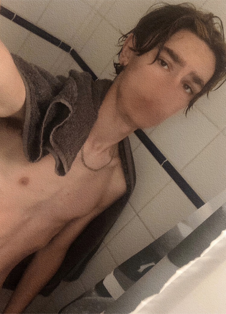 Profil de Moktar, 19 ans, Escort Gay Monaco à Saint-Siffret