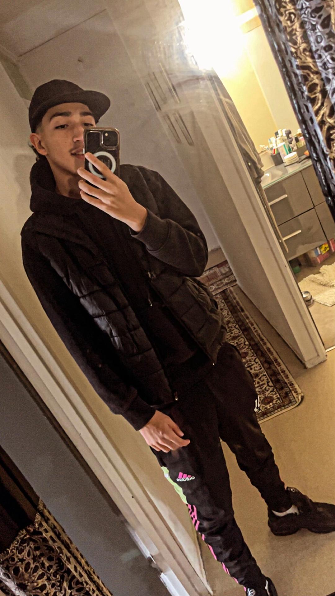 Profil de Gary, 19 ans, Escort Gay Monaco à Fons-sur-Lussan