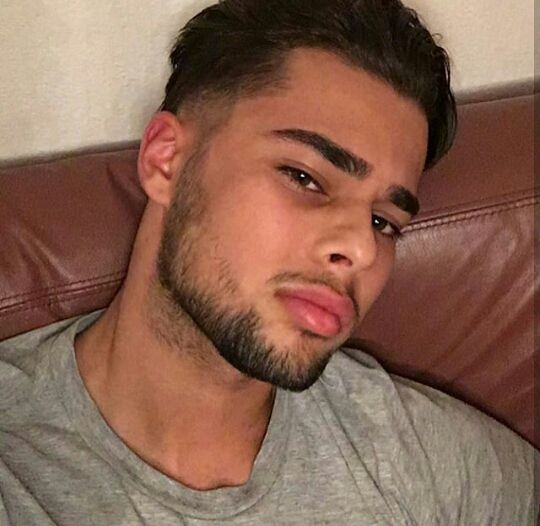 Profil de Levy, 25 ans, Escort Gay Monaco à Thézan-lès-Béziers