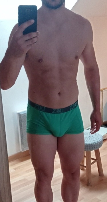 Profil de Khelil, 39 ans, Escort Gay Monaco à Carlencas-et-Levas