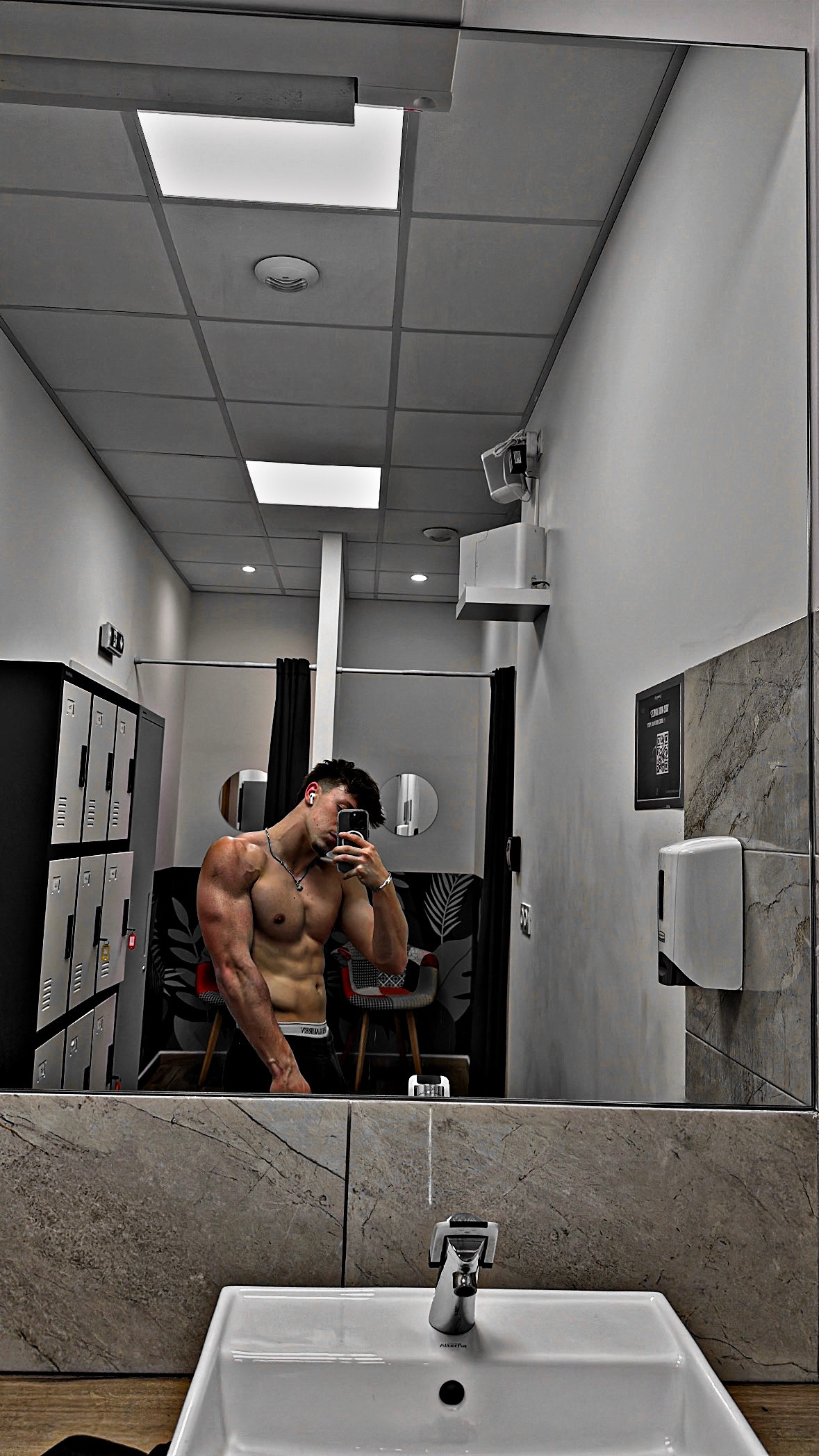Profil de Branislav, 19 ans, Escort Gay Monaco à Poussan