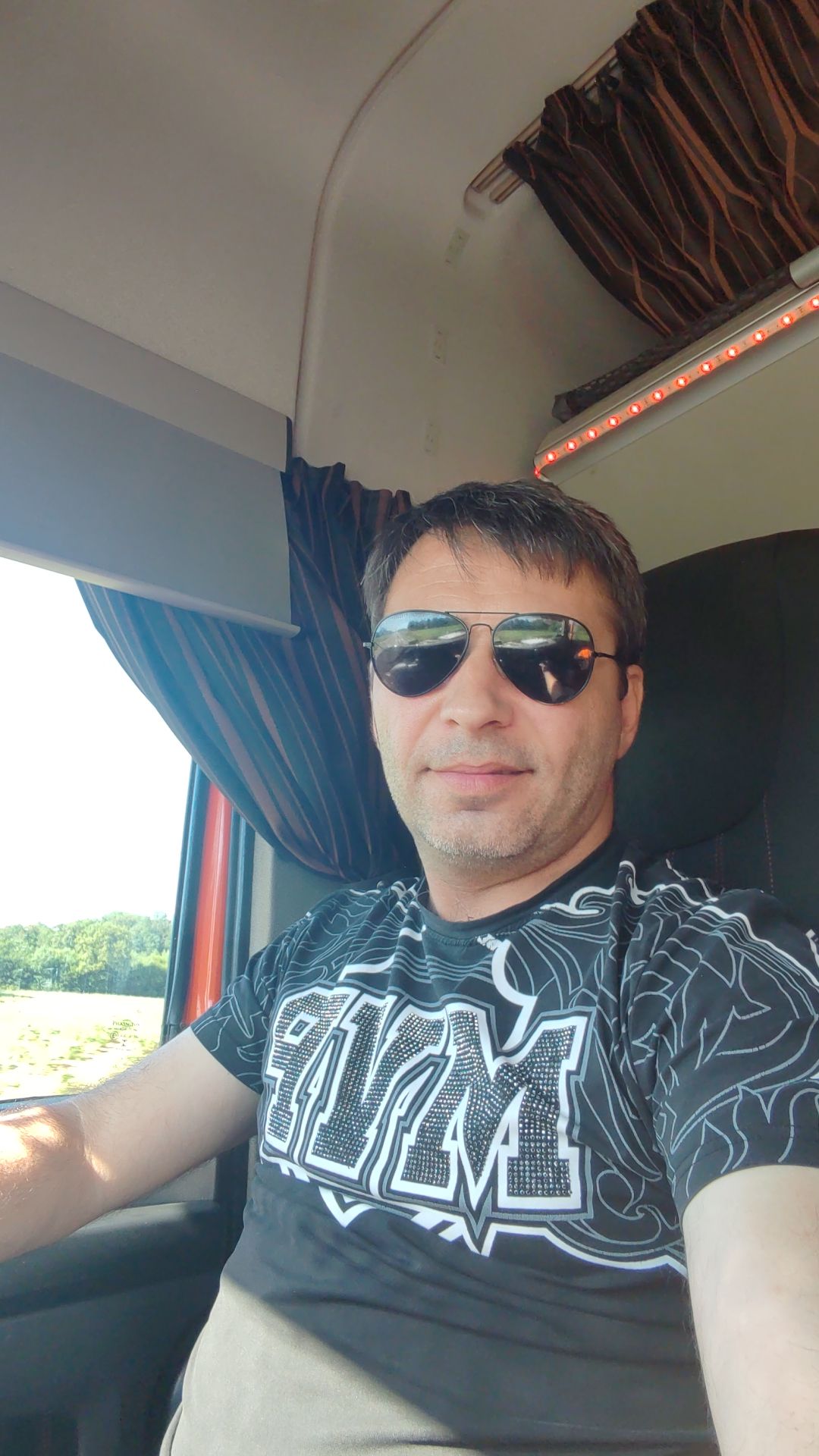 Profil de Tome, 47 ans, Escort Gay Monaco à Ganges