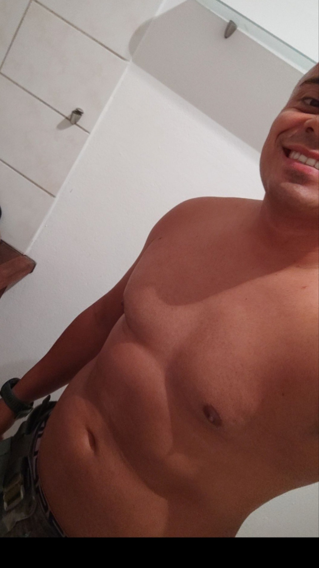 Profil de Chahed, 31 ans, Escort Gay Monaco à Goudargues