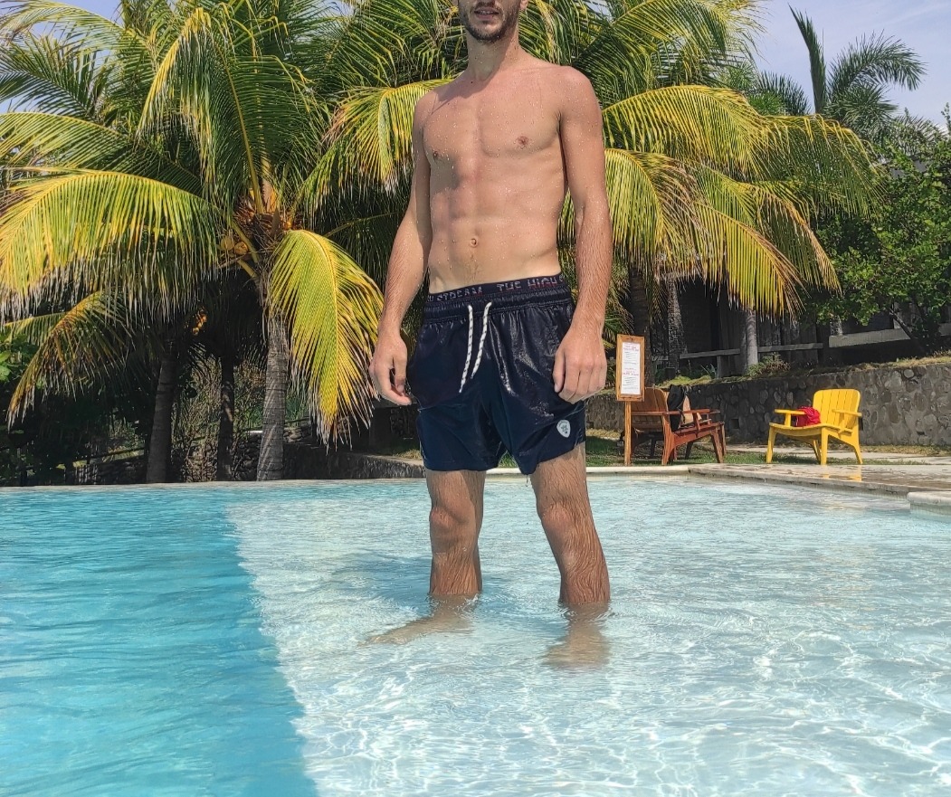 Profil de Virgile, 32 ans, Escort Gay Monaco à Speloncato
