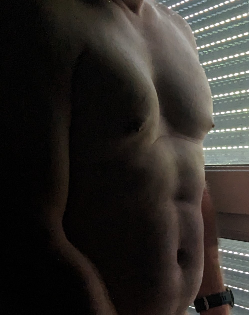 Profil de Roddy, 41 ans, Escort Gay Monaco à Champigny