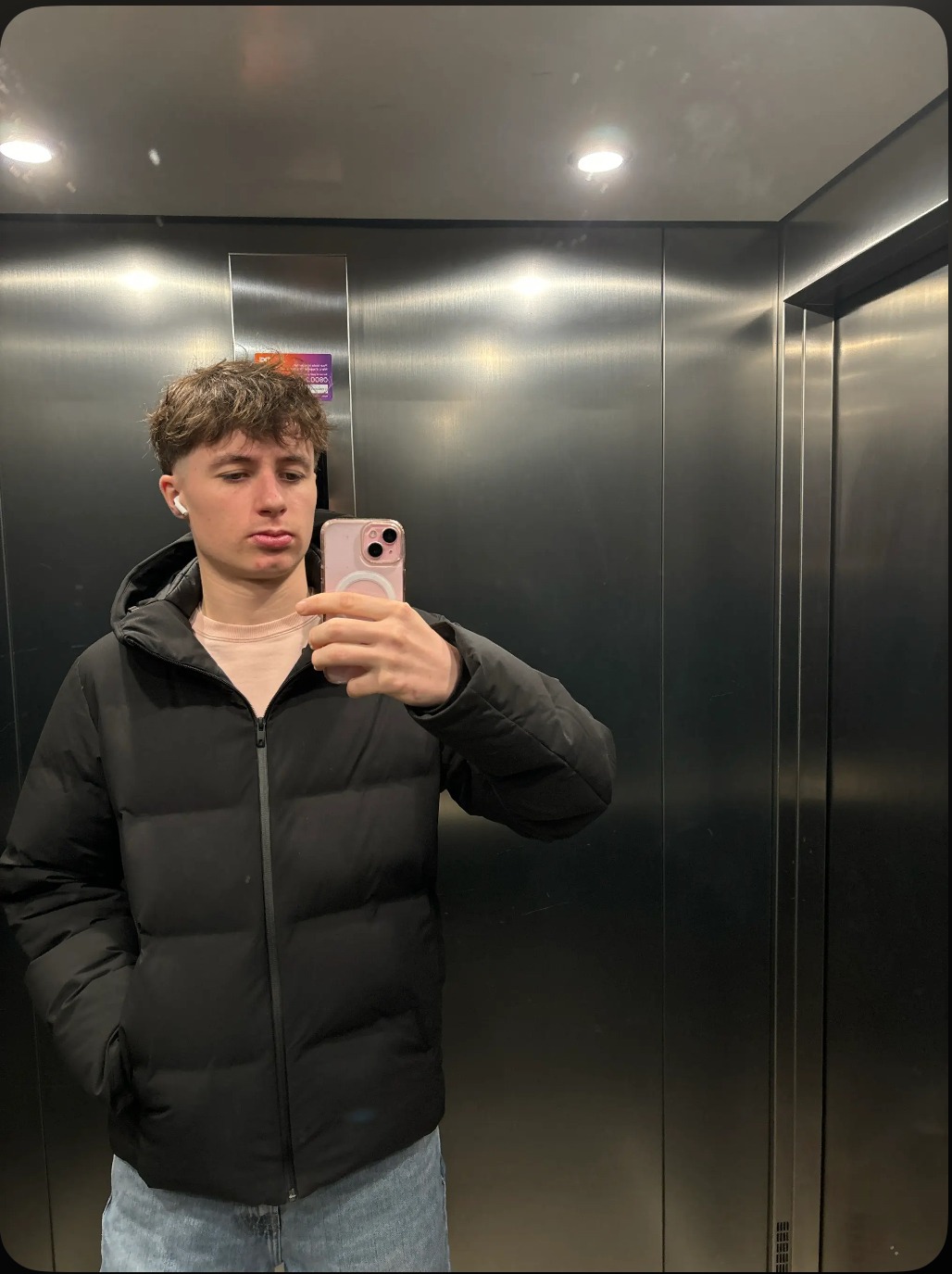 Profil de Nabil, 21 ans, Escort Gay Monaco à Sarcey
