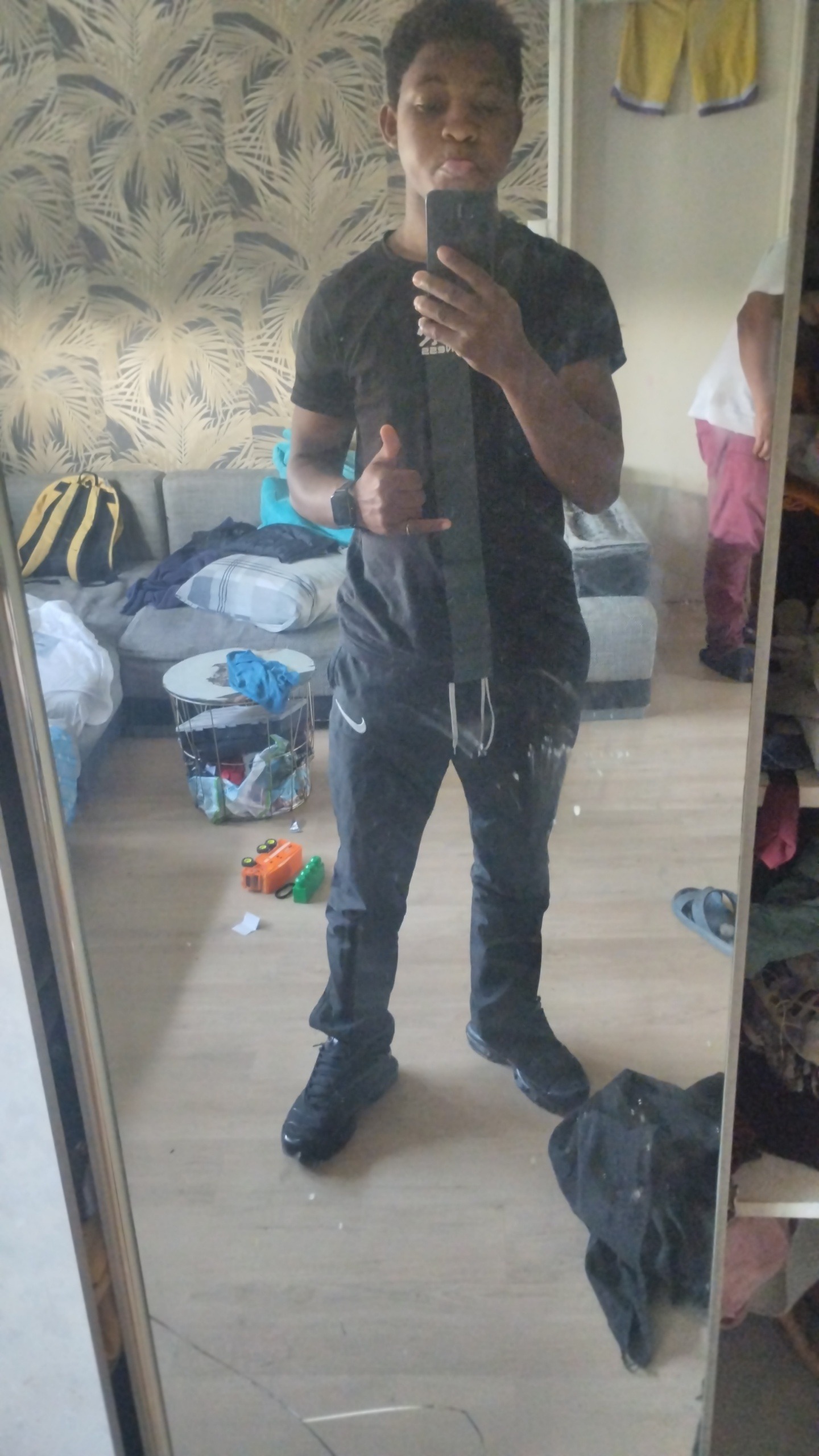 Profil de Aghiles, 20 ans, Escort Gay Monaco à Codolet