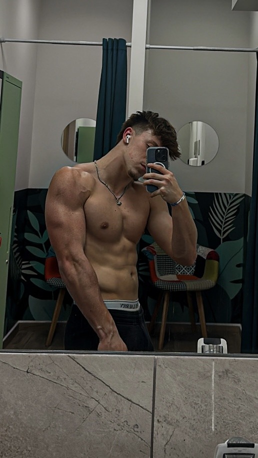 Profil de Francki, 19 ans, Escort Gay Monaco à LeCaylar