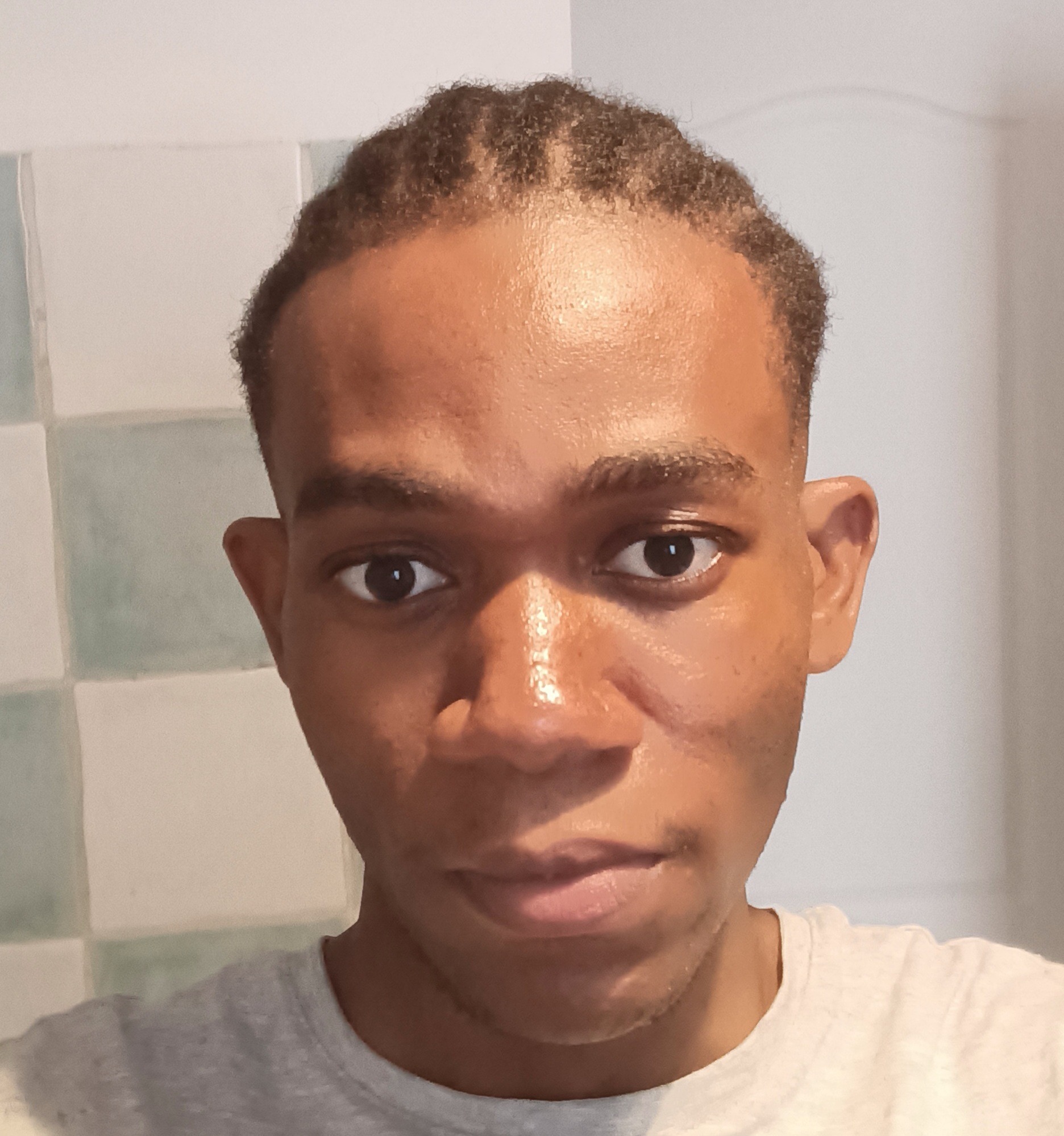 Profil de Diyar, 24 ans, Escort Gay Monaco à Cambounès