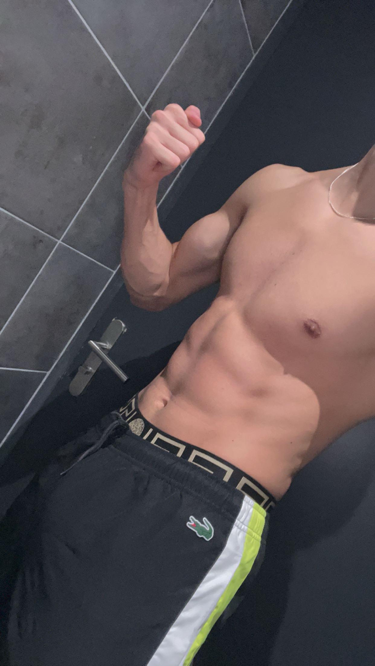 Profil de Austin, 24 ans, Escort Gay Monaco à L'Estréchure