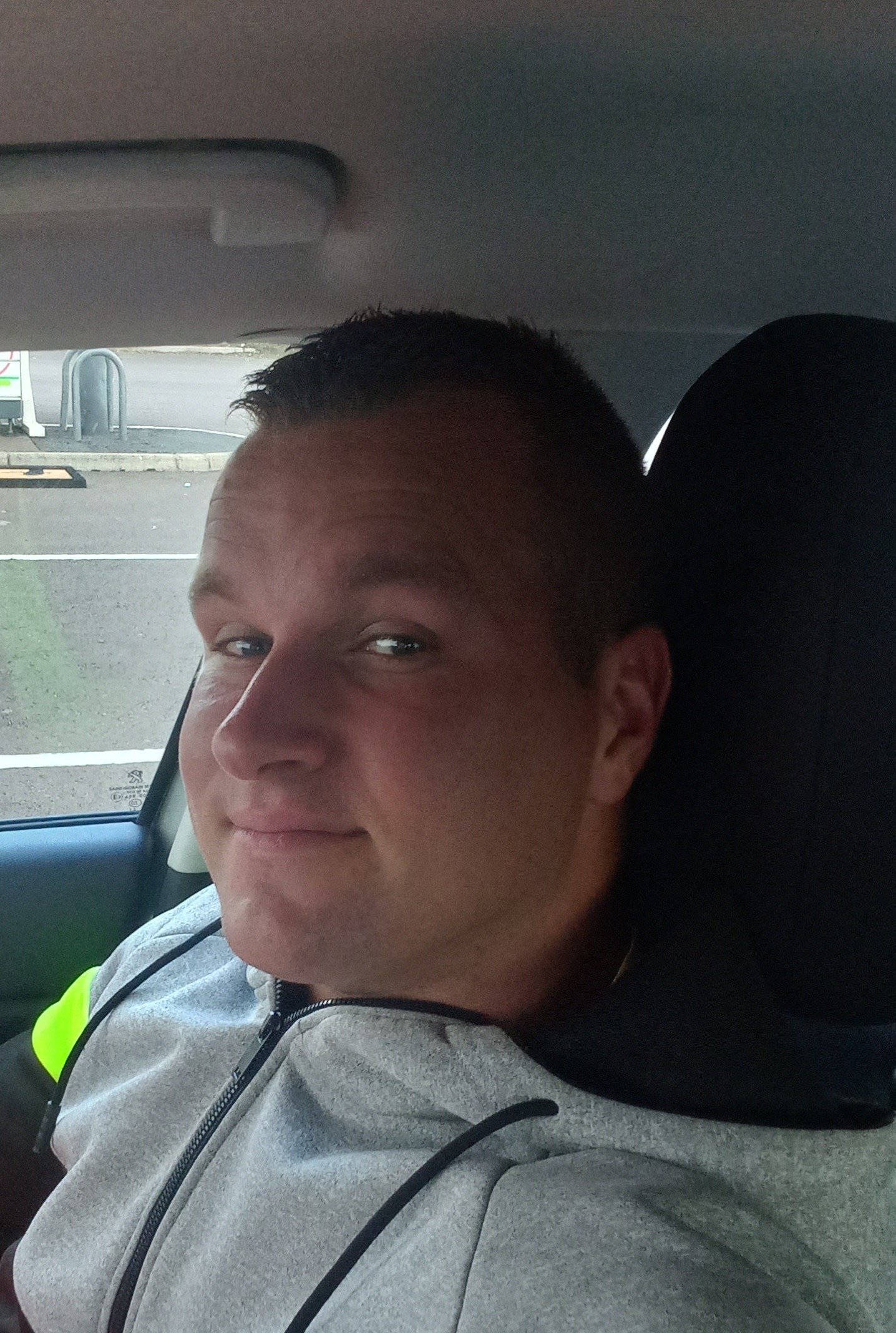 Profil de Housem, 27 ans, Escort Gay Monaco à Montady