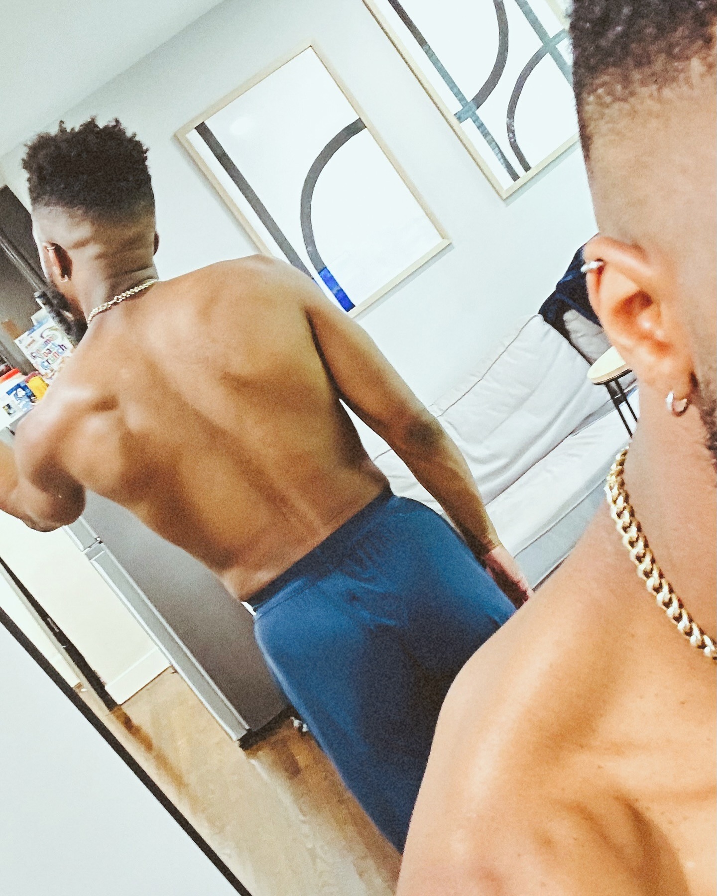 Profil de Lucciano, 29 ans, Escort Gay Monaco à Peri