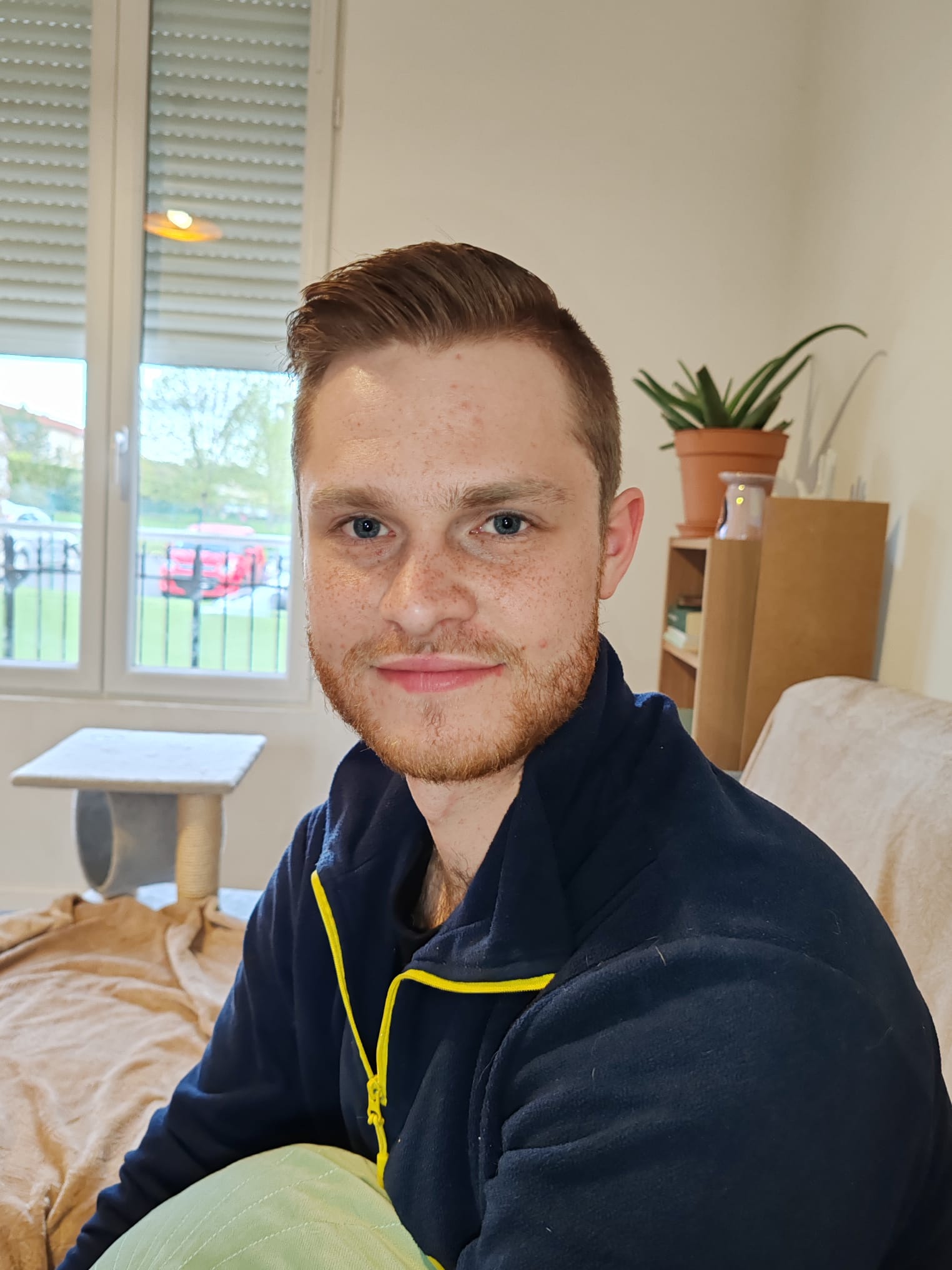 Profil de Jun, 26 ans, Escort Gay Monaco à Théziers