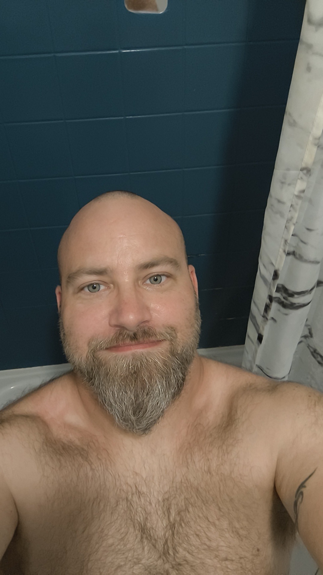 Profil de Heaven, 42 ans, Escort Gay Monaco à Rusio