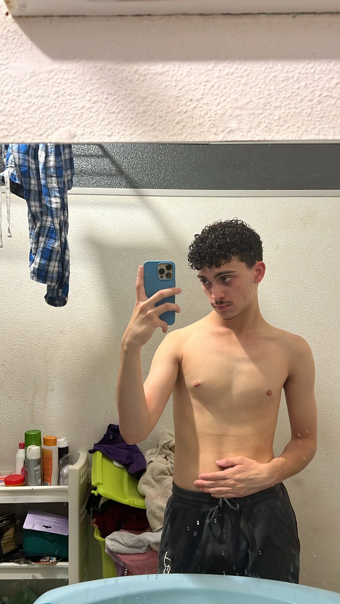 Profil de Yohane, 20 ans, Escort Gay Monaco à Antilly