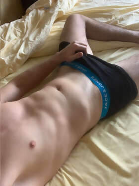 Profil de Tony, 30 ans, Escort Gay Monaco à Rosis