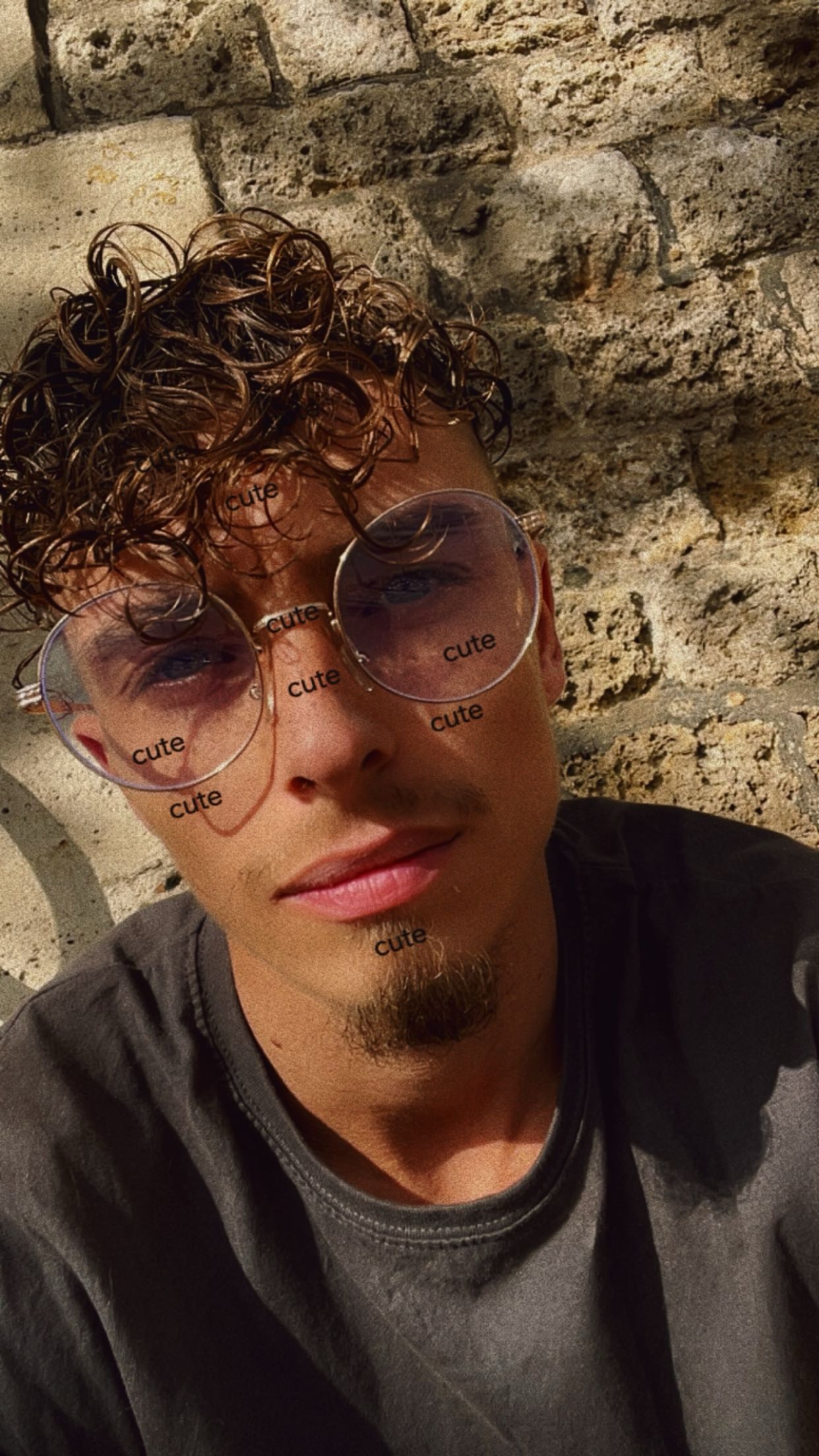 Profil de Loetare, 25 ans, Escort Gay Monaco à Valros