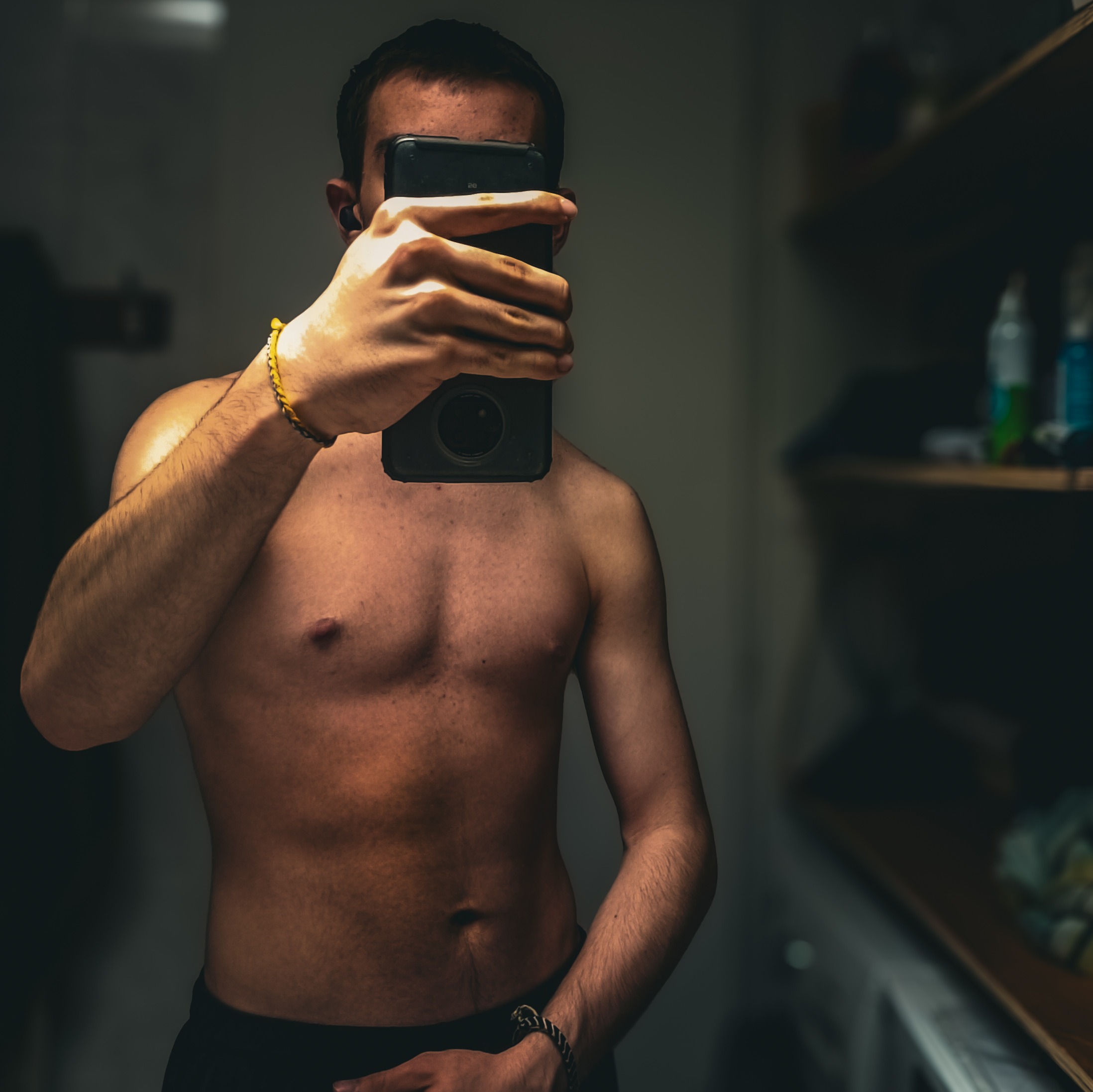Profil de Clair, 19 ans, Escort Gay Monaco à Saussan
