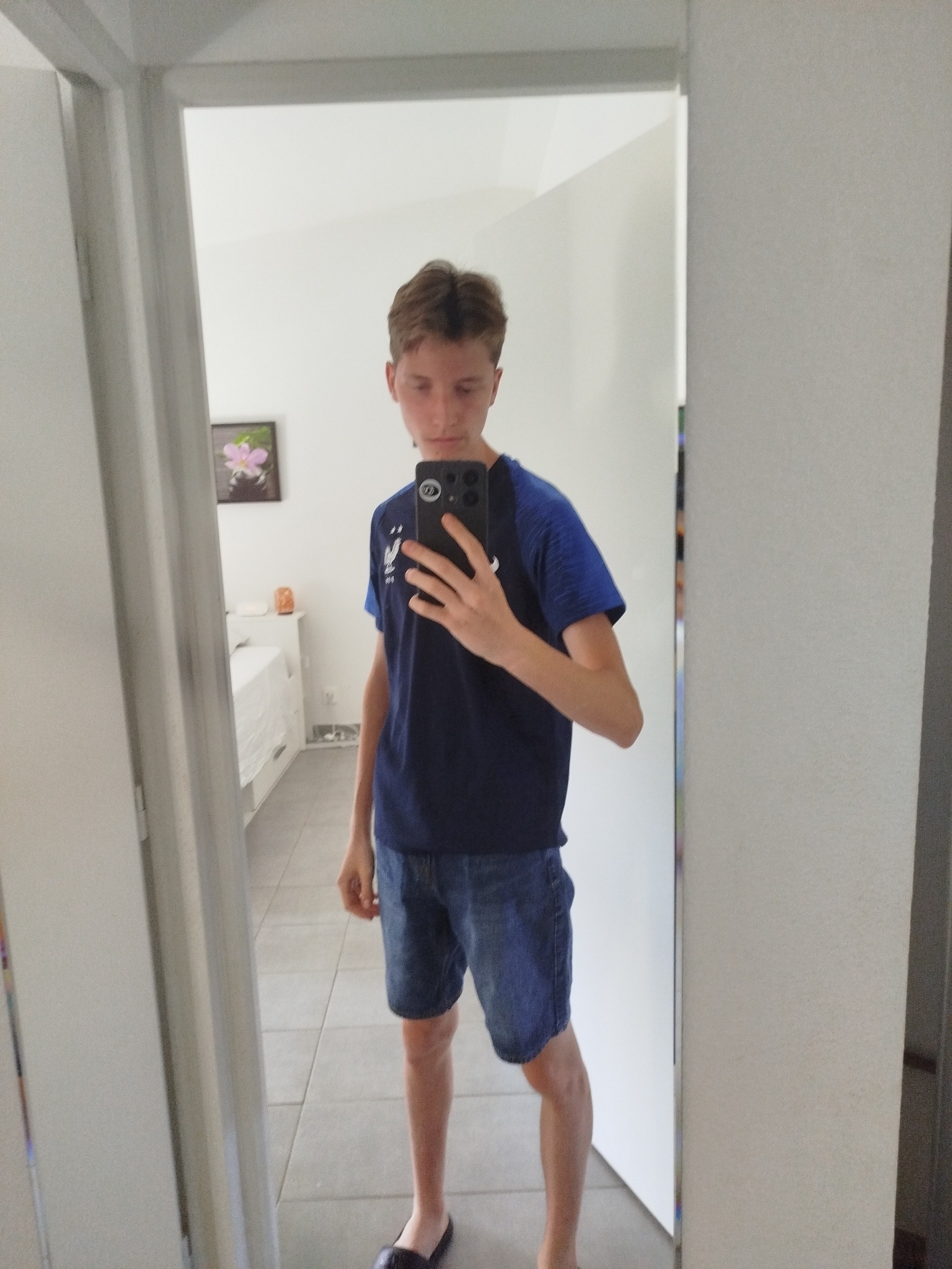 Profil de Eugène, 19 ans, Escort Gay Monaco à Sanilhac-Sagriès