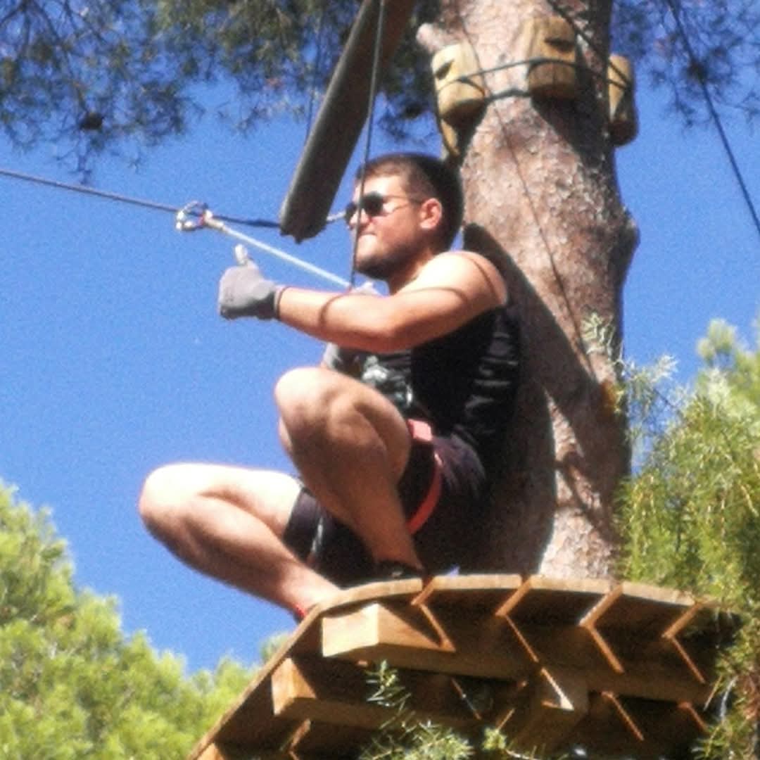 Profil de Ademar, 26 ans, Escort Gay Monaco à Sainte-Cécile-d'Andorge