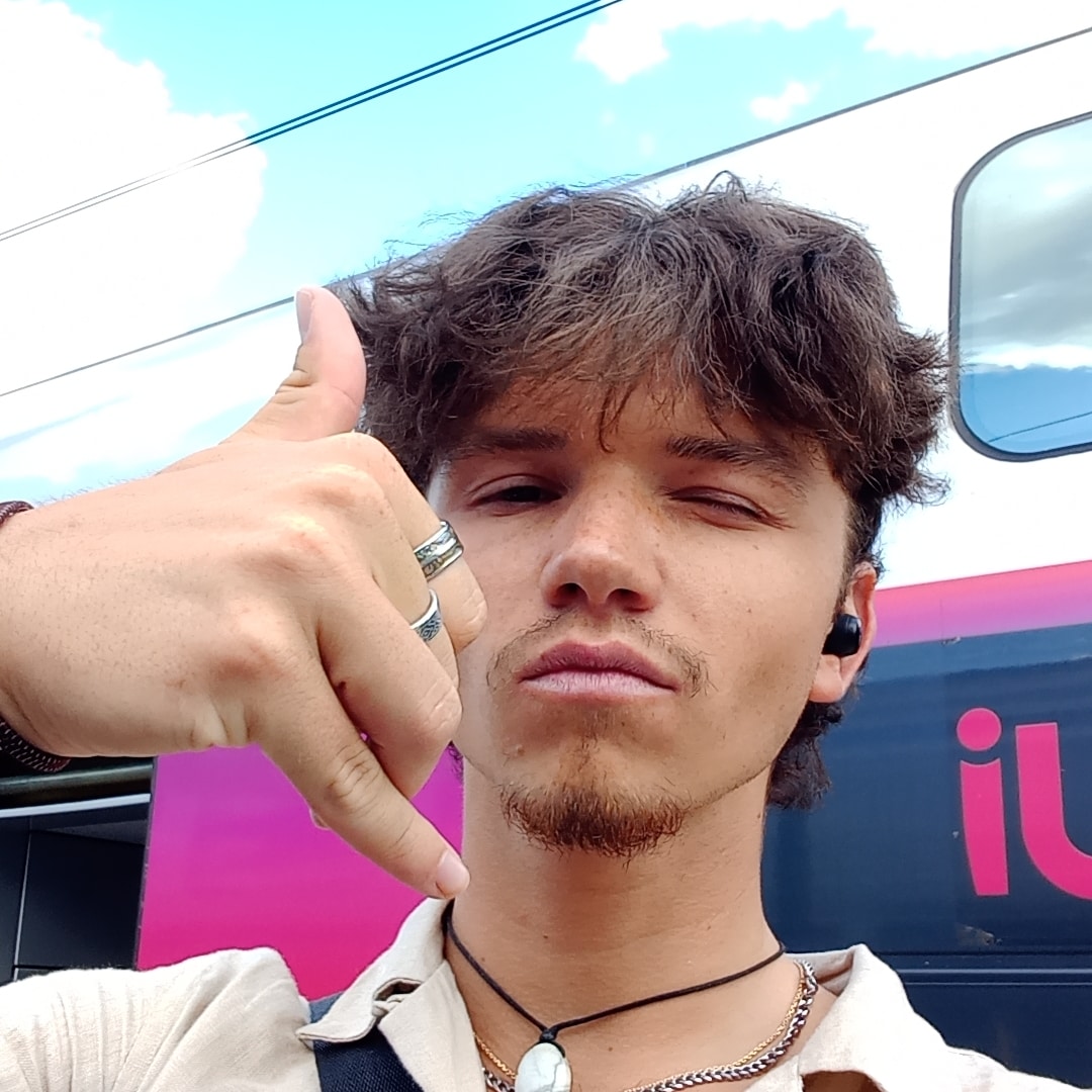 Profil de Souleimen, 22 ans, Escort Gay Monaco à Cruzy