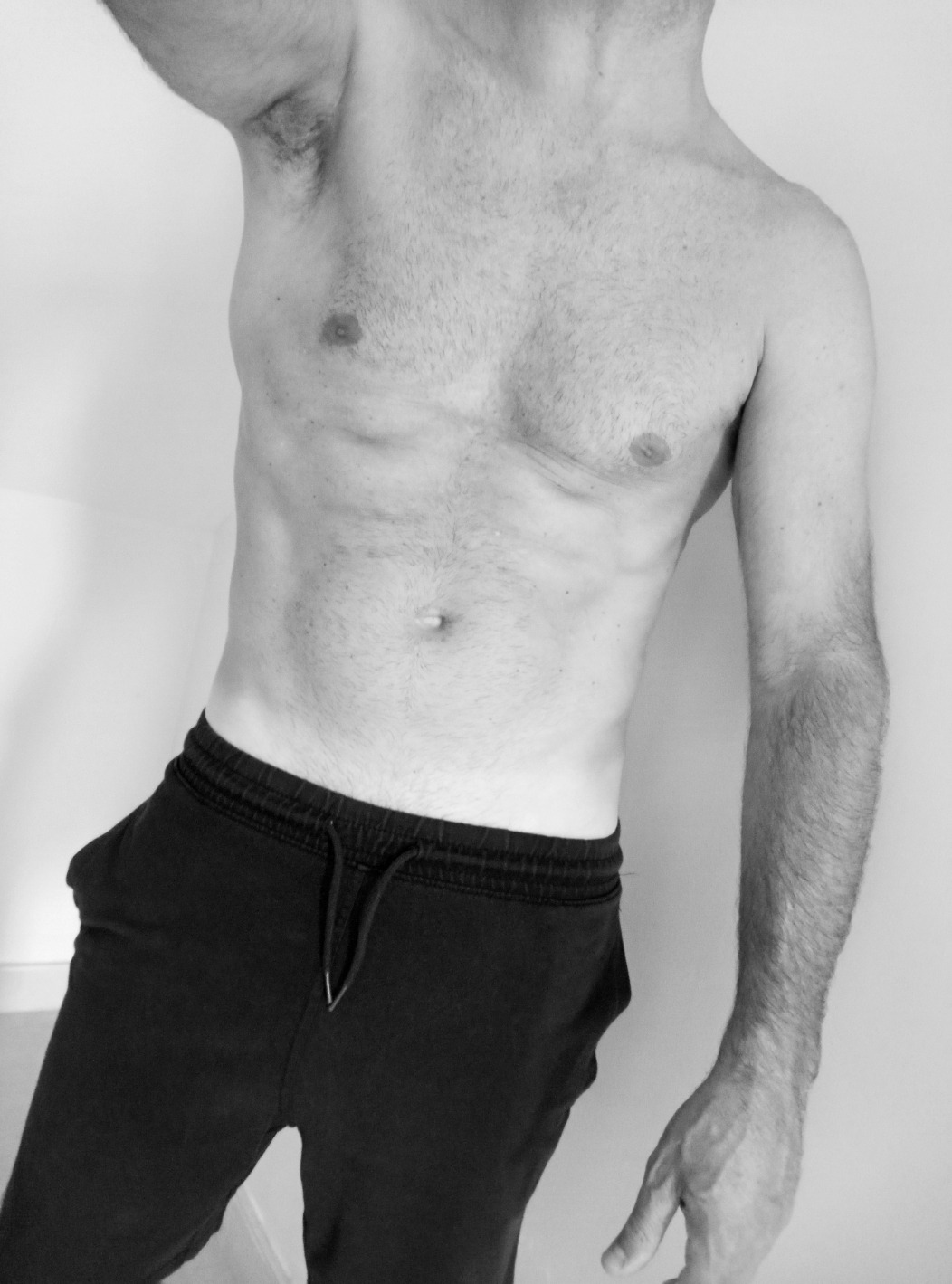 Profil de Yaël, 42 ans, Escort Gay Monaco à Corconne