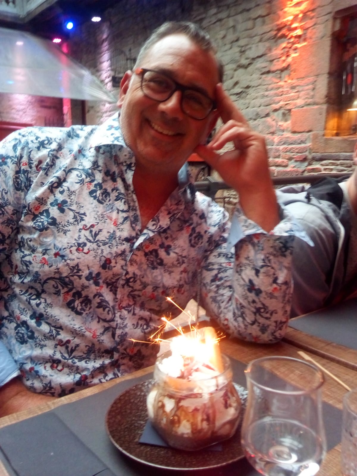 Profil de Mirza, 46 ans, Escort Gay Monaco à Peri