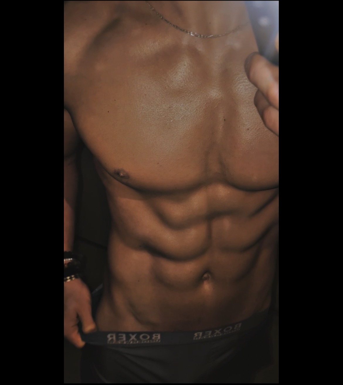 Profil de Yaacov, 24 ans, Escort Gay Monaco à LeVintrou