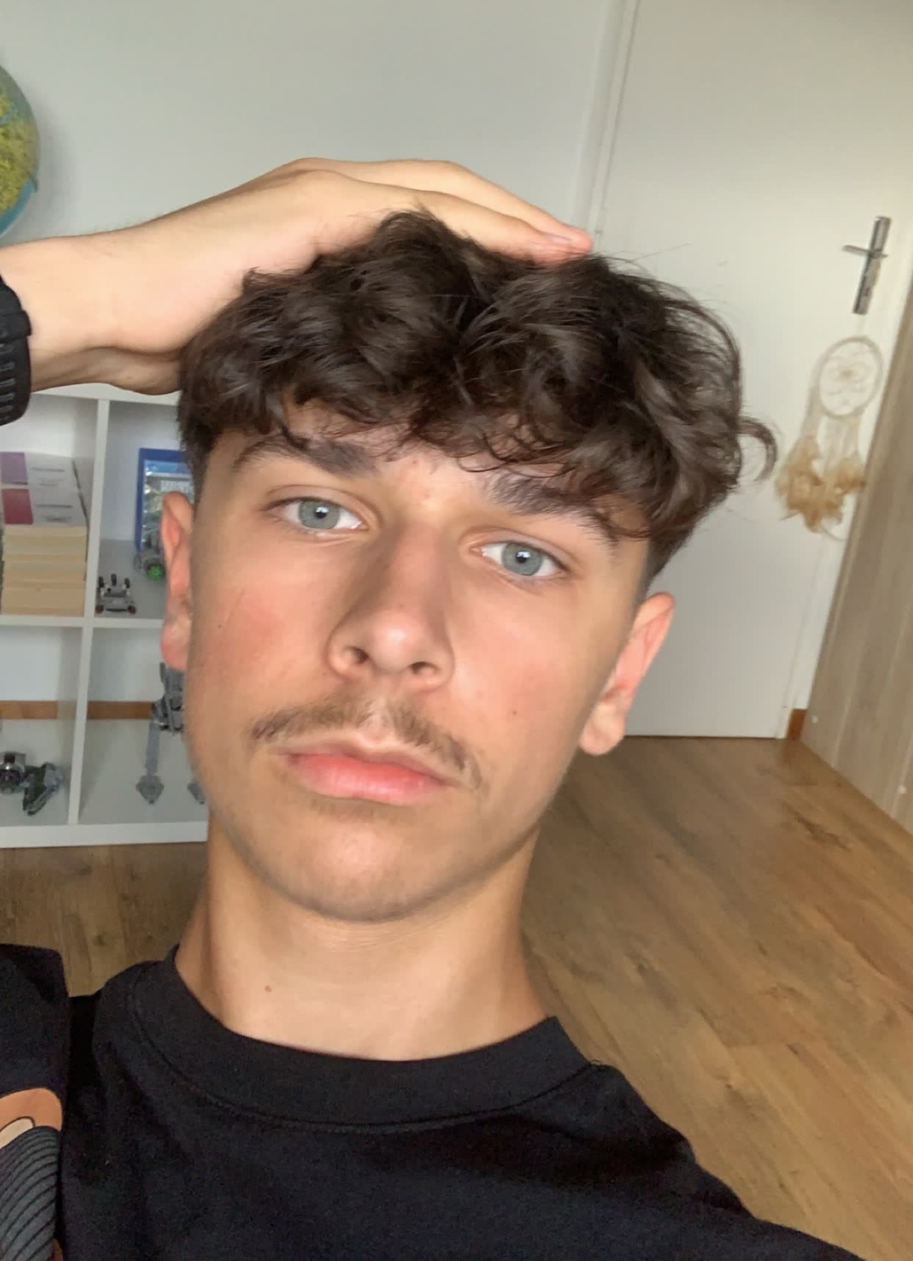 Profil de Losseni, 19 ans, Escort Gay Monaco à Lombers