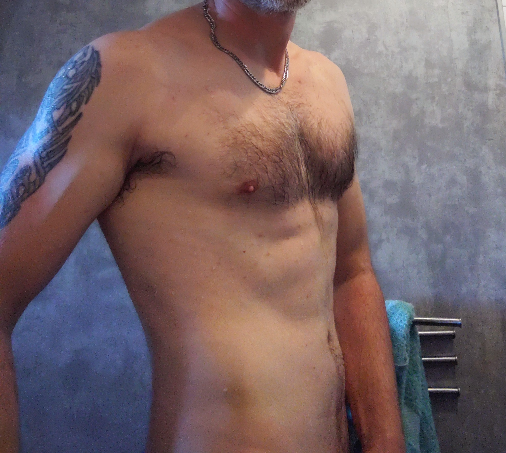 Profil de Riyan, 34 ans, Escort Gay Monaco à Antilly