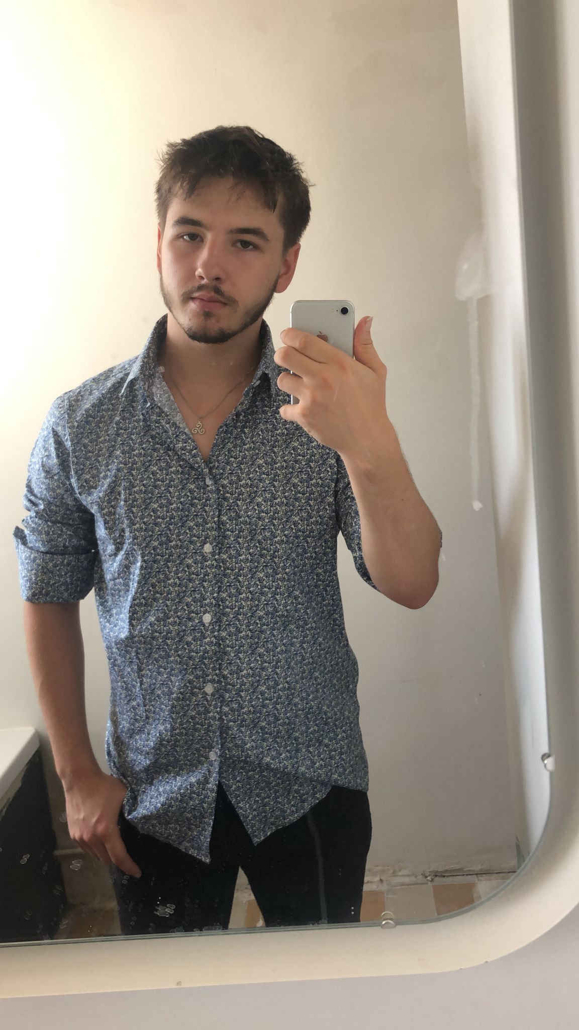 Profil de Colin, 19 ans, Escort Gay Monaco à Pignan