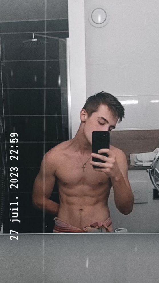 Profil de Abi, 20 ans, Escort Gay Monaco à Nîmes