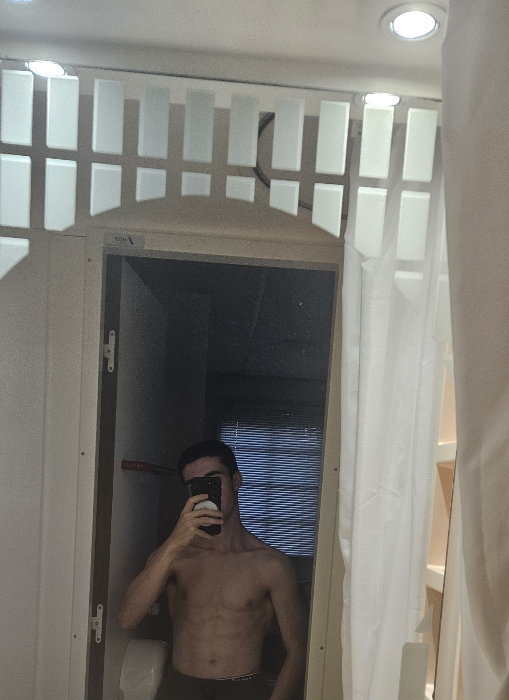 Profil de Joann, 21 ans, Escort Gay Monaco à Lacabarède