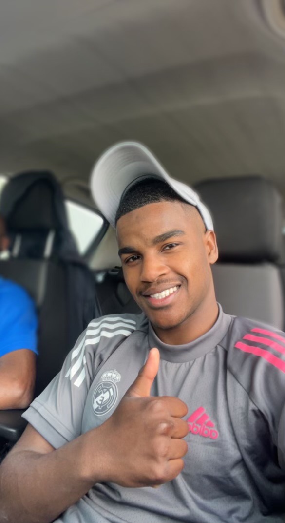 Profil de Sylan, 21 ans, Escort Gay Monaco à Rochefort-du-Gard
