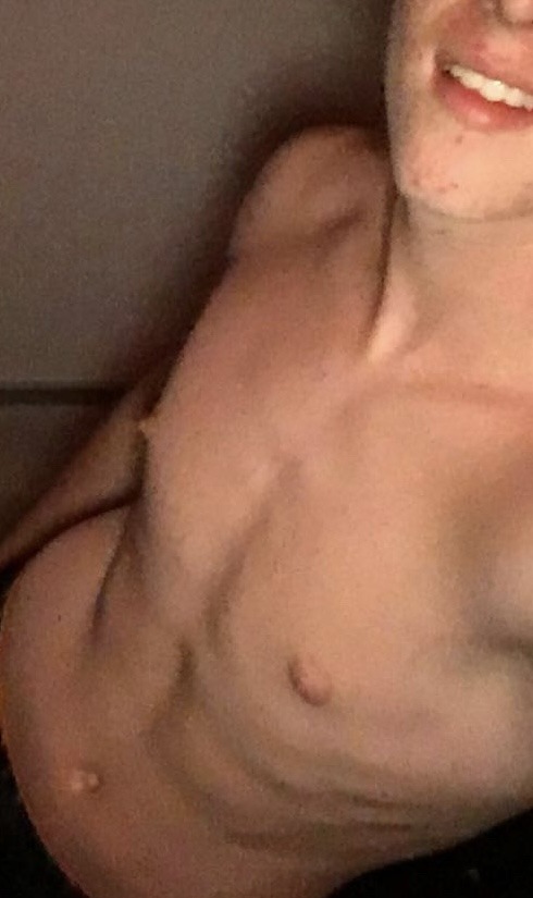 Profil de Refael, 22 ans, Escort Gay Monaco à Coufouleux