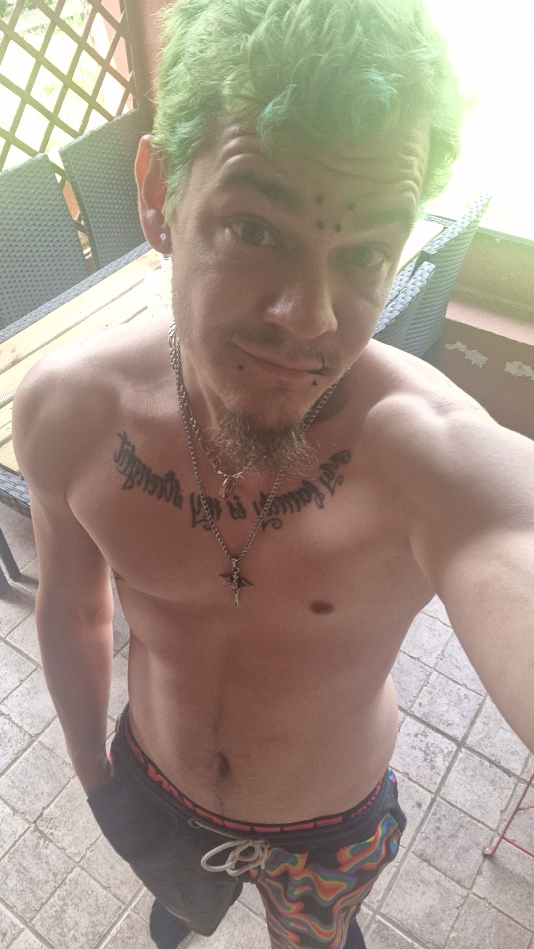Profil de Mady, 27 ans, Escort Gay Monaco à Tourbes