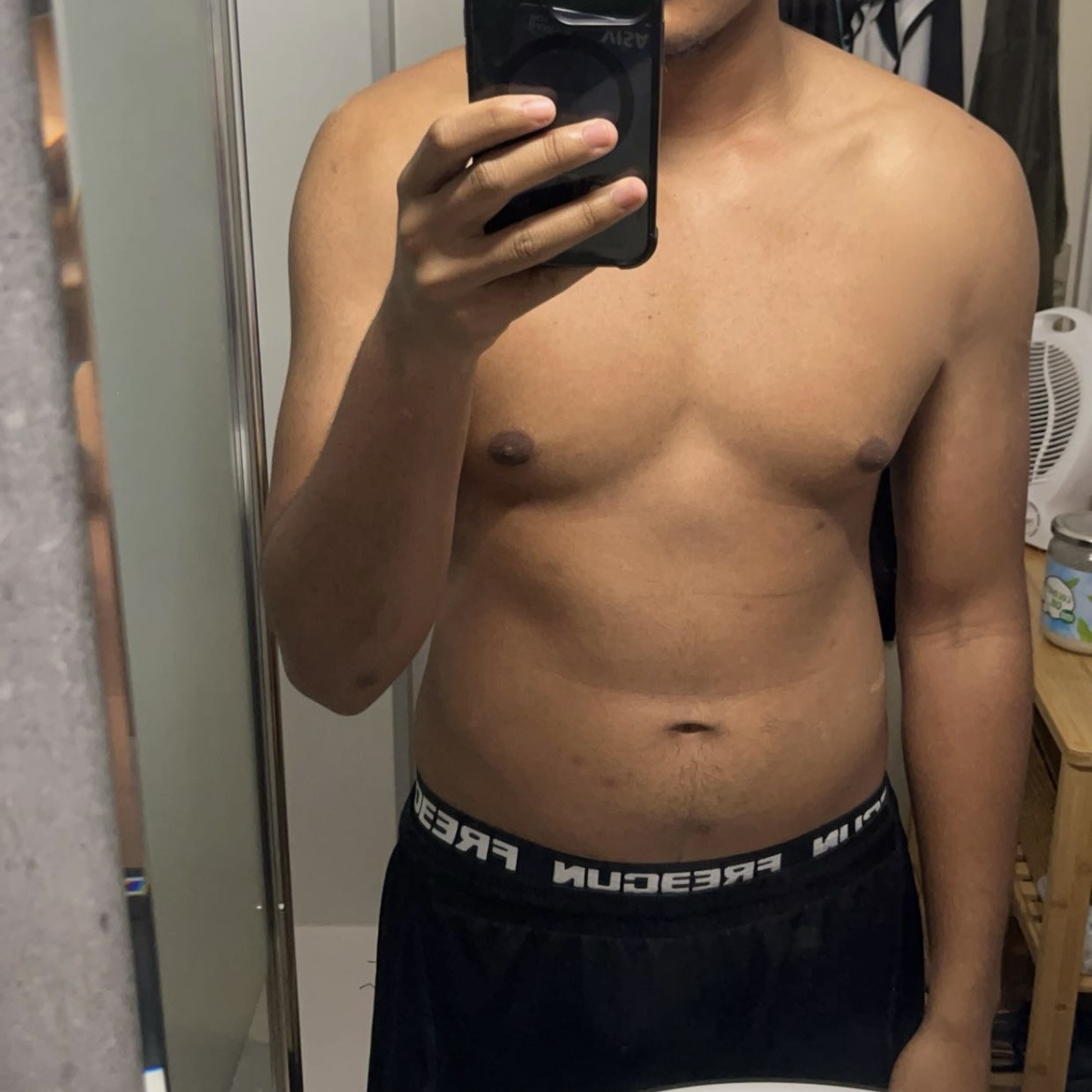 Profil de Leart, 21 ans, Escort Gay Monaco à Murzo
