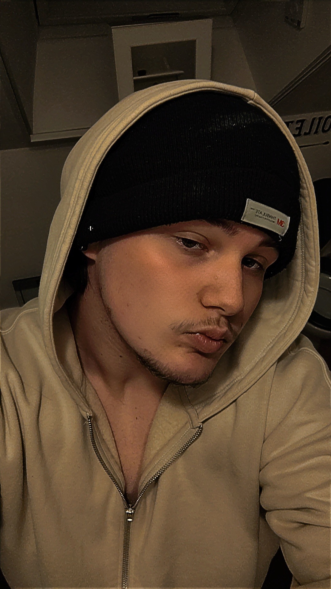 Profil de Mammar, 19 ans, Escort Gay Monaco à LesRives