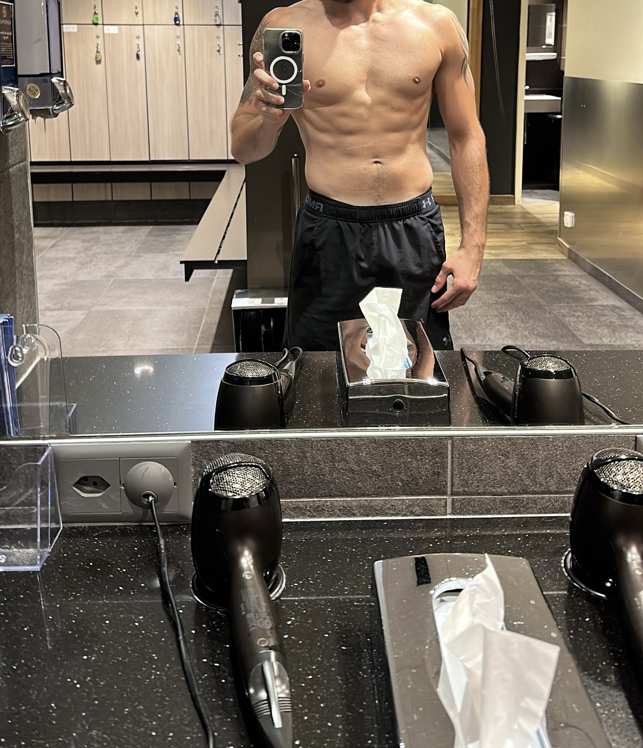 Profil de Florimont, 28 ans, Escort Gay Monaco à Molain