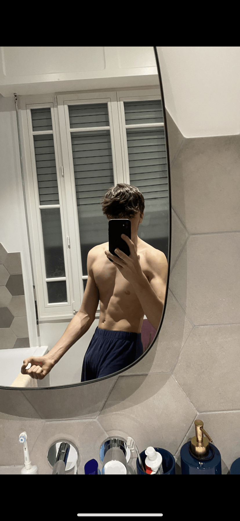 Profil de Nolann, 19 ans, Escort Gay Monaco à Corrano