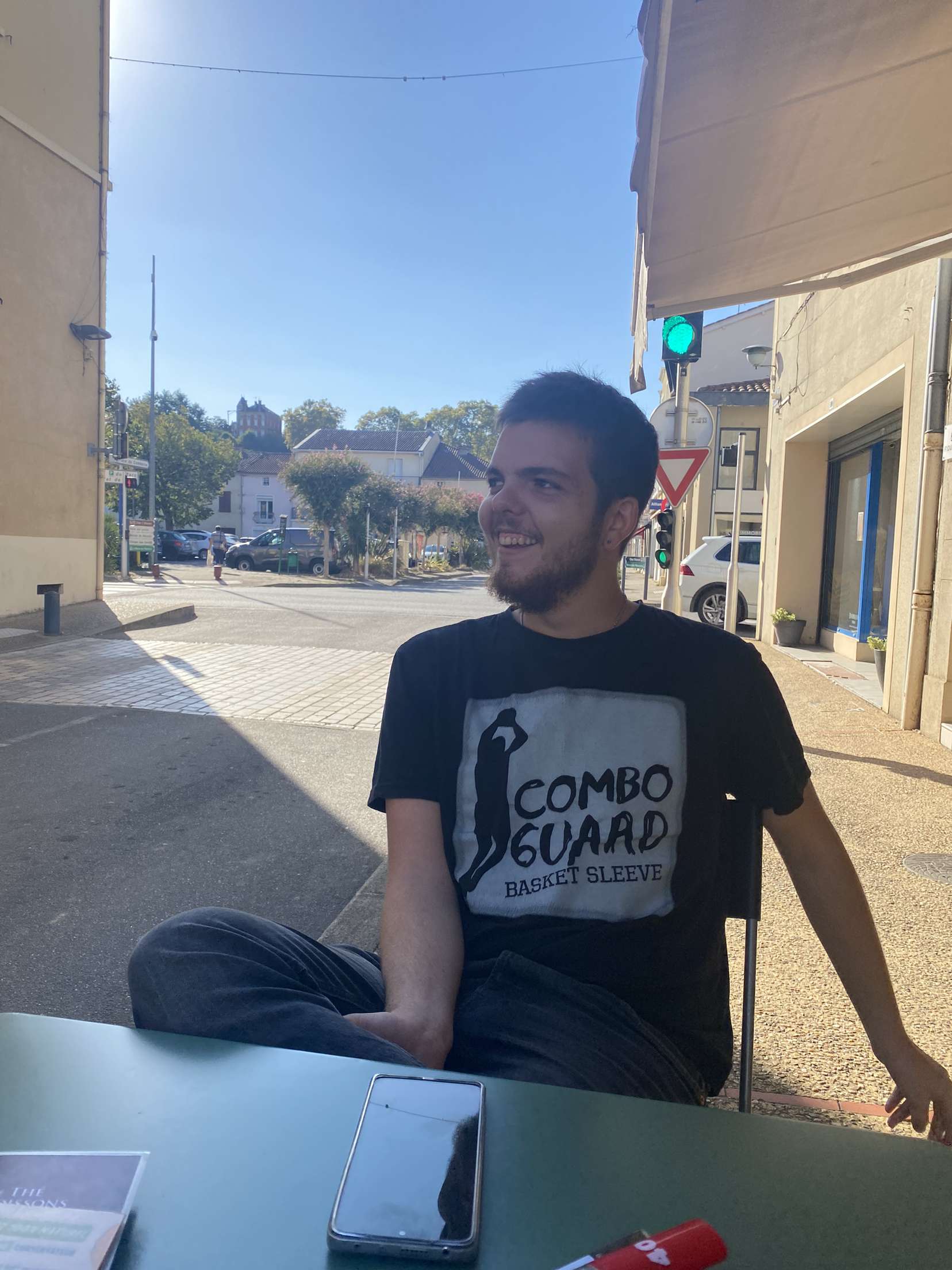 Profil de Ouanes, 22 ans, Escort Gay Monaco à Juillac